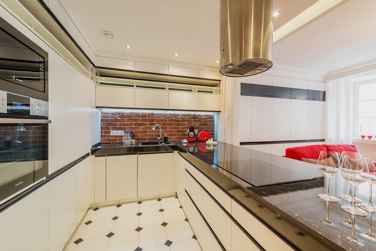 P&O Serviced Apartments Swietojanska Warsaw Exterior photo